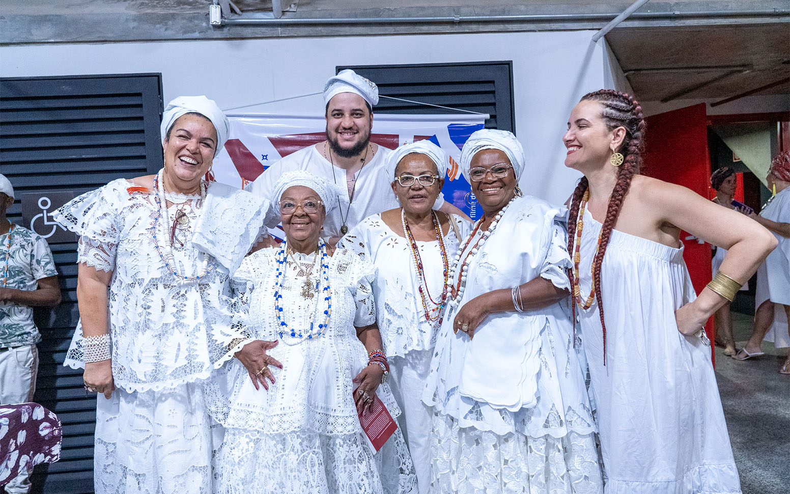 galeria-fotos_0006_221118LANÇAMENTO- TERRAS-DIVERSAS96TSA06208